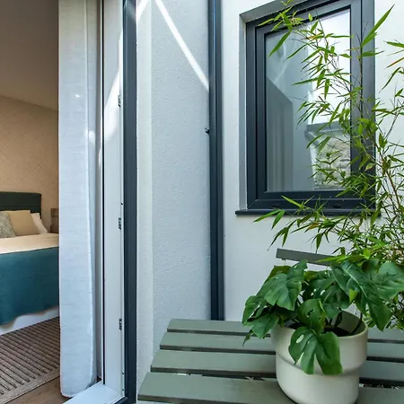 Zalaeta Playa Апартаменты *